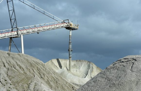 Botswana warns of dangers in dash for African minerals